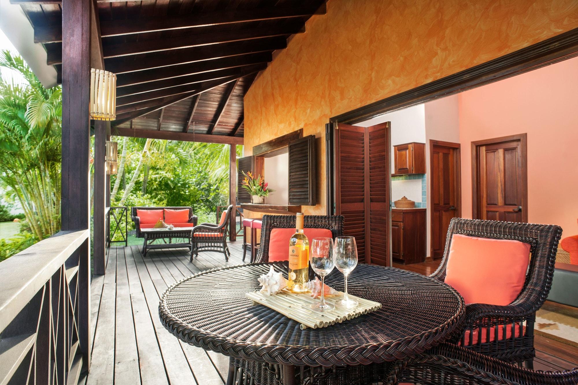 Le Phare Bleu Boutique Hotel And Marina St. George's Exterior photo
