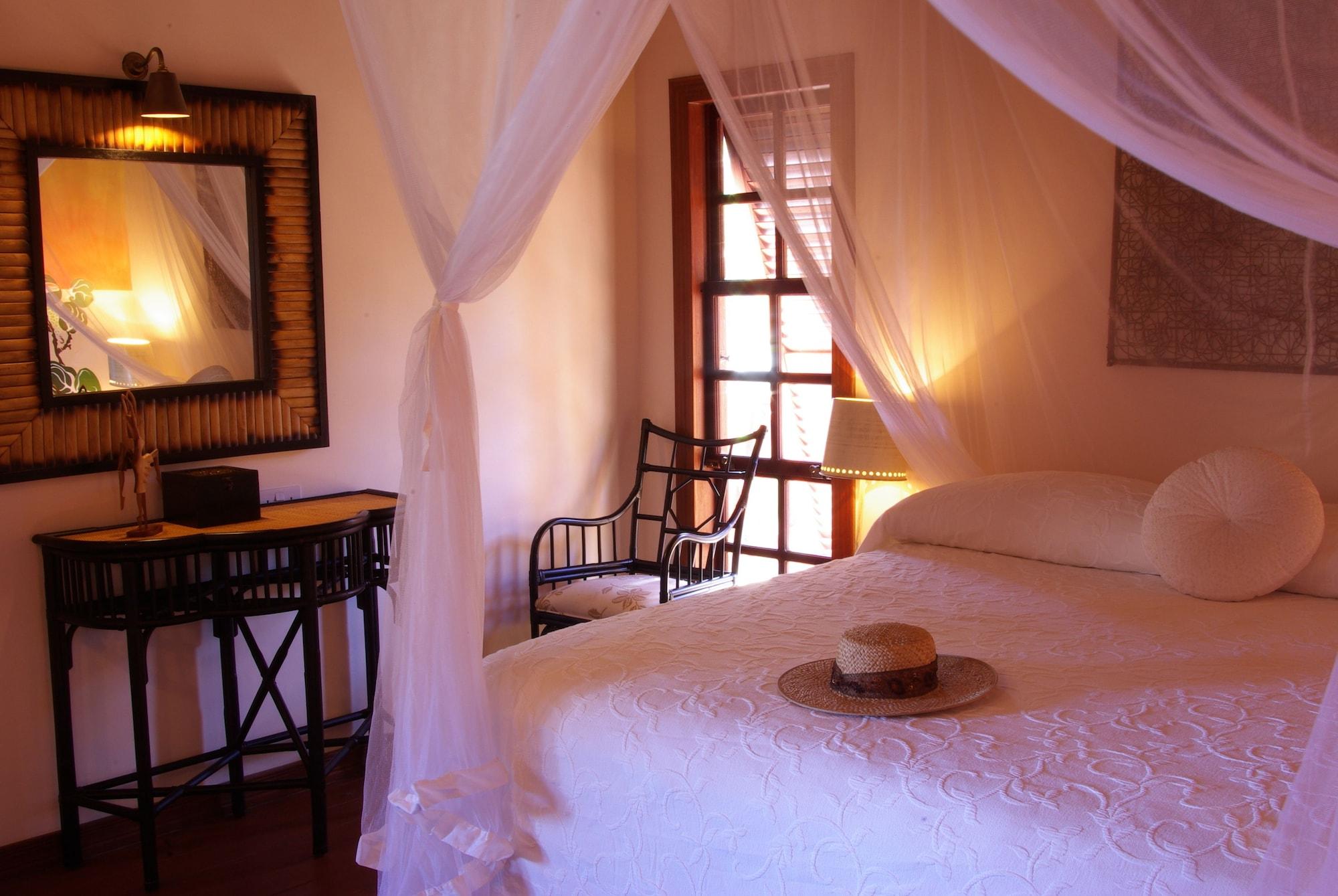Le Phare Bleu Boutique Hotel And Marina St. George's Room photo