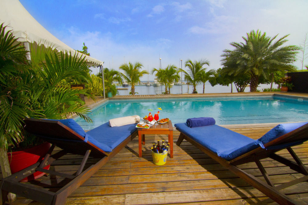 Le Phare Bleu Boutique Hotel And Marina St. George's Exterior photo
