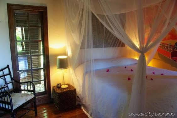 Le Phare Bleu Boutique Hotel And Marina St. George's Room photo
